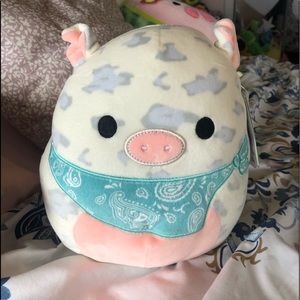 rosie the pig 8” squishmallow!!